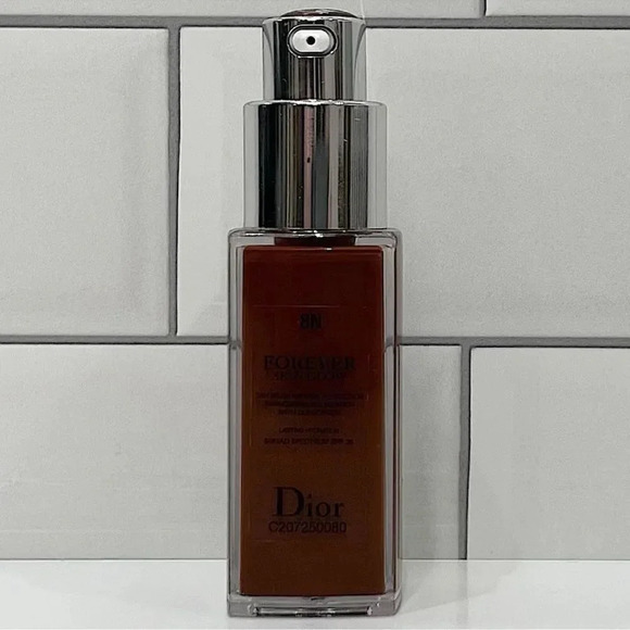 Dior 8N Neutral Dark Forever Skin Glow Foundation .67oz - Picture 1 of 1